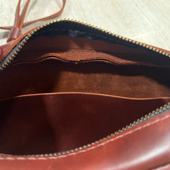 Portland Leather Goods Crossbody Camera Bag - Picture 8 of 8